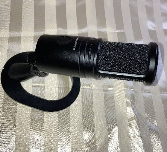 thumb audio-technica AT2020USB-Xを横から撮った写真
